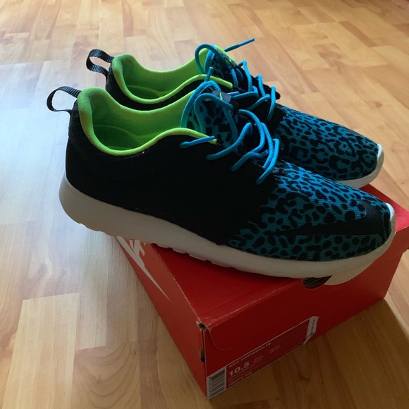 Nike FB Roshe - Picture 3 of 6